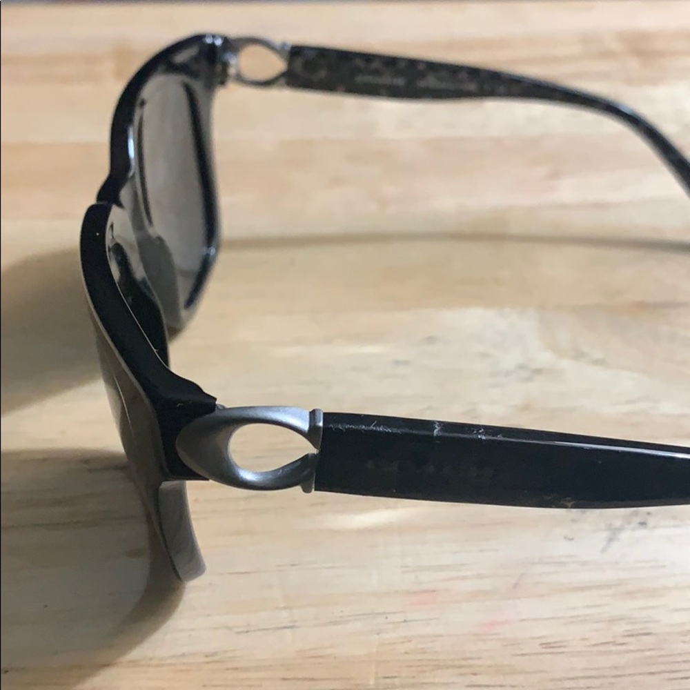 COACH WOMEN BLACK SQUARE SUNGLASSES NWT - Picture 2 of 7